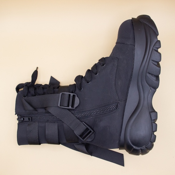 Poster GRL Mad Hustle Pocket Combat Boots by Dolls Kill Women's Size 9 - Picture 6 of 9